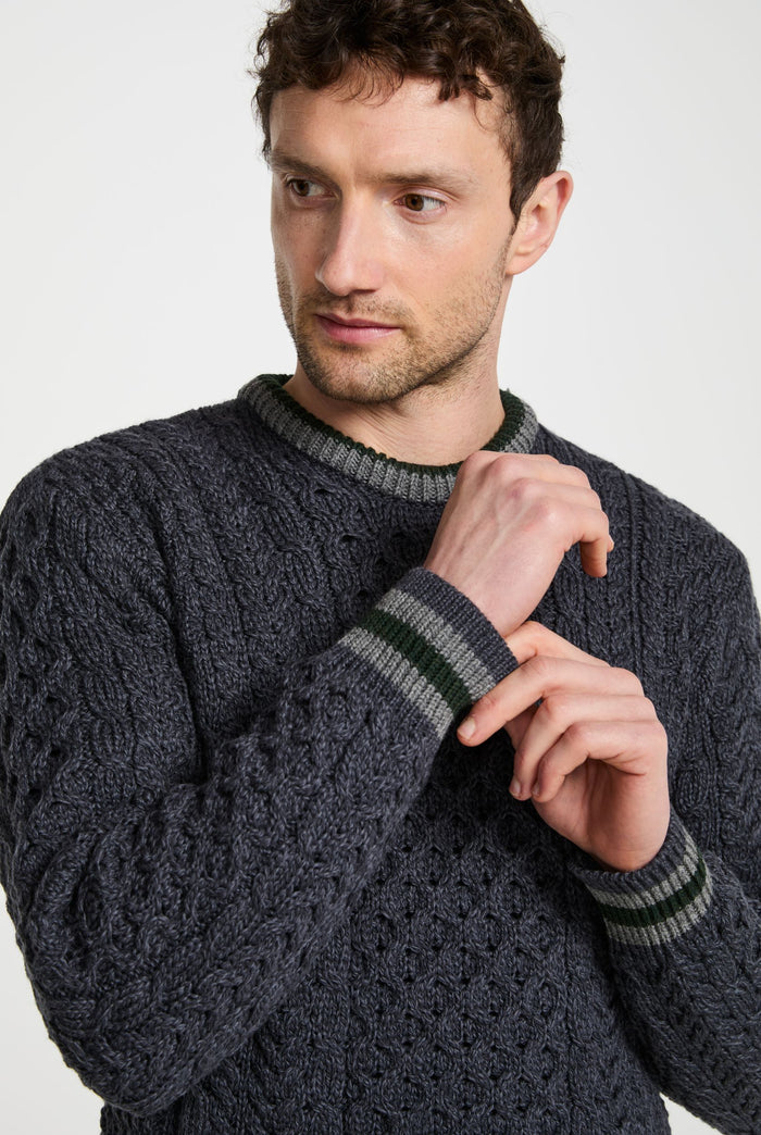 Men's sweater,  Aran, merino wool, made in Ireland, Irish sweater, Boyfriend, cable knit, crew neck， Pullover,grey