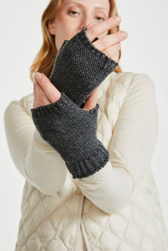 wool mittens, merino wool, gloves,aran, wool gloves, ireland, knitwear, ladies' gloves