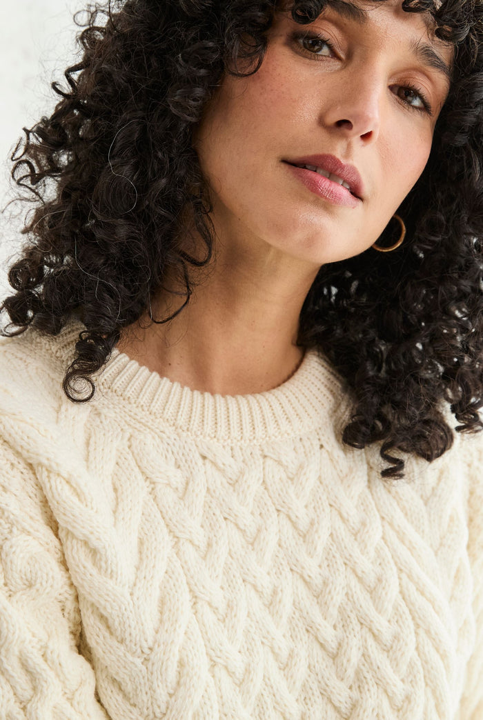 women's sweater, Aran, merino wool, made in Ireland, Irish sweater, crew neck， Pullover,jumper, wool jumper,cable knit, cream