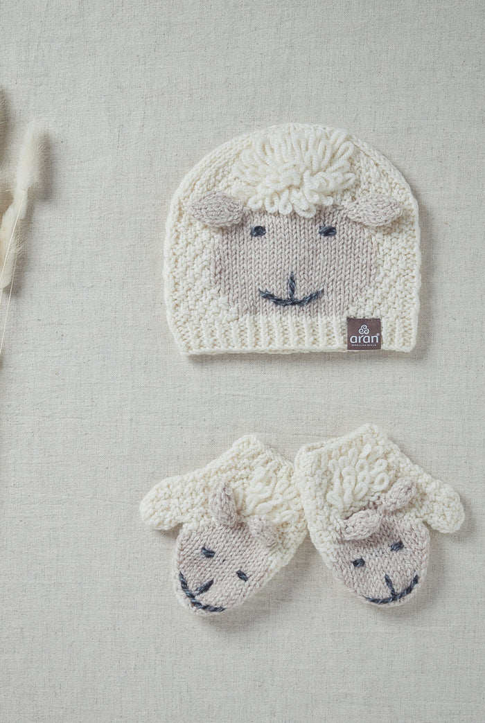Children's knitwear， Knitwear for baby， Aran, Ireland, Merino wool, wool hat, wool gloves, baby hat, gift